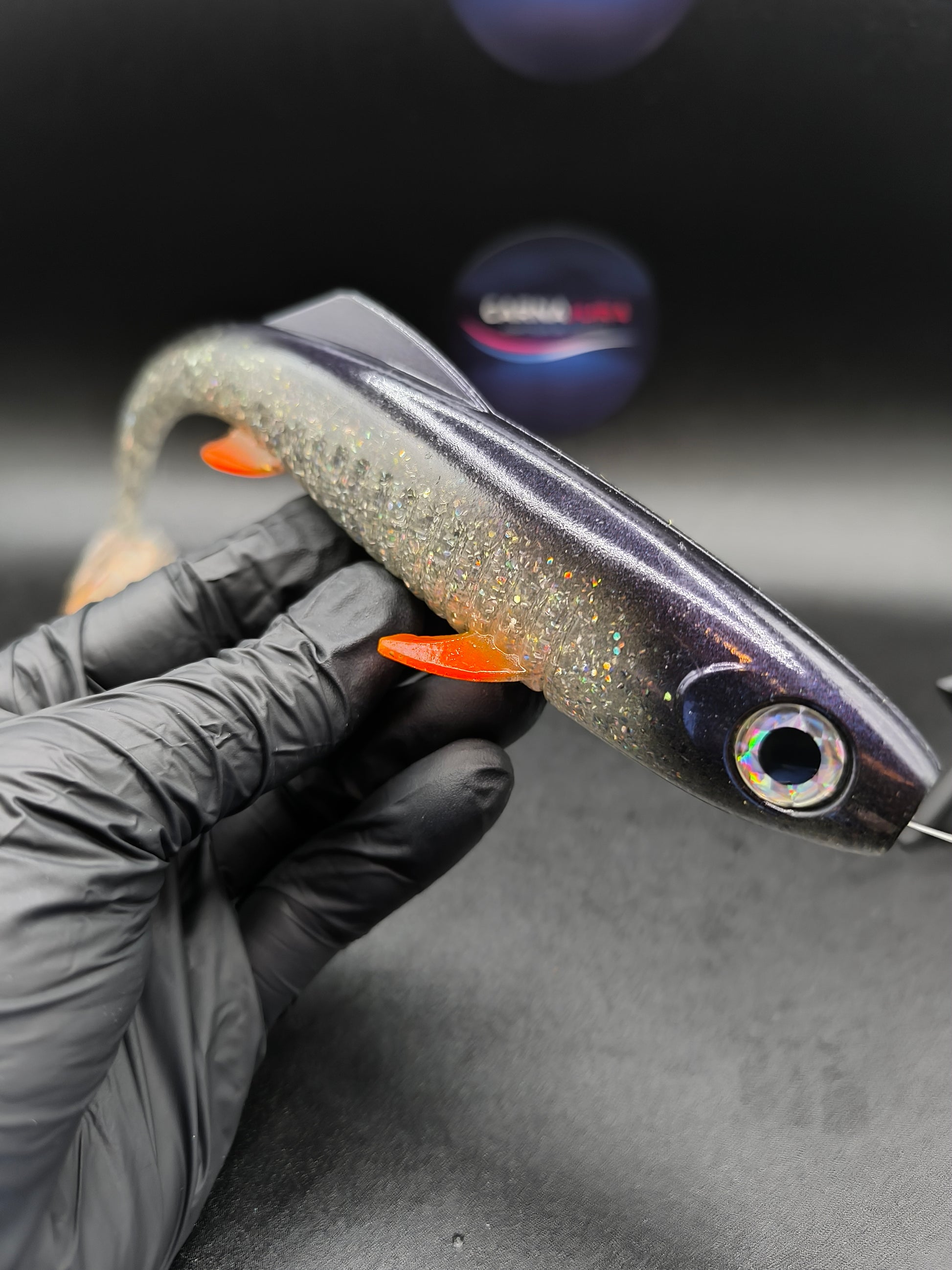 Carnashad 250 Bleu Roach, leurre souple shad 25 cm, big bait,  coloris bleu pour la pêche du brochet en eau claire ou légèrement teintée.