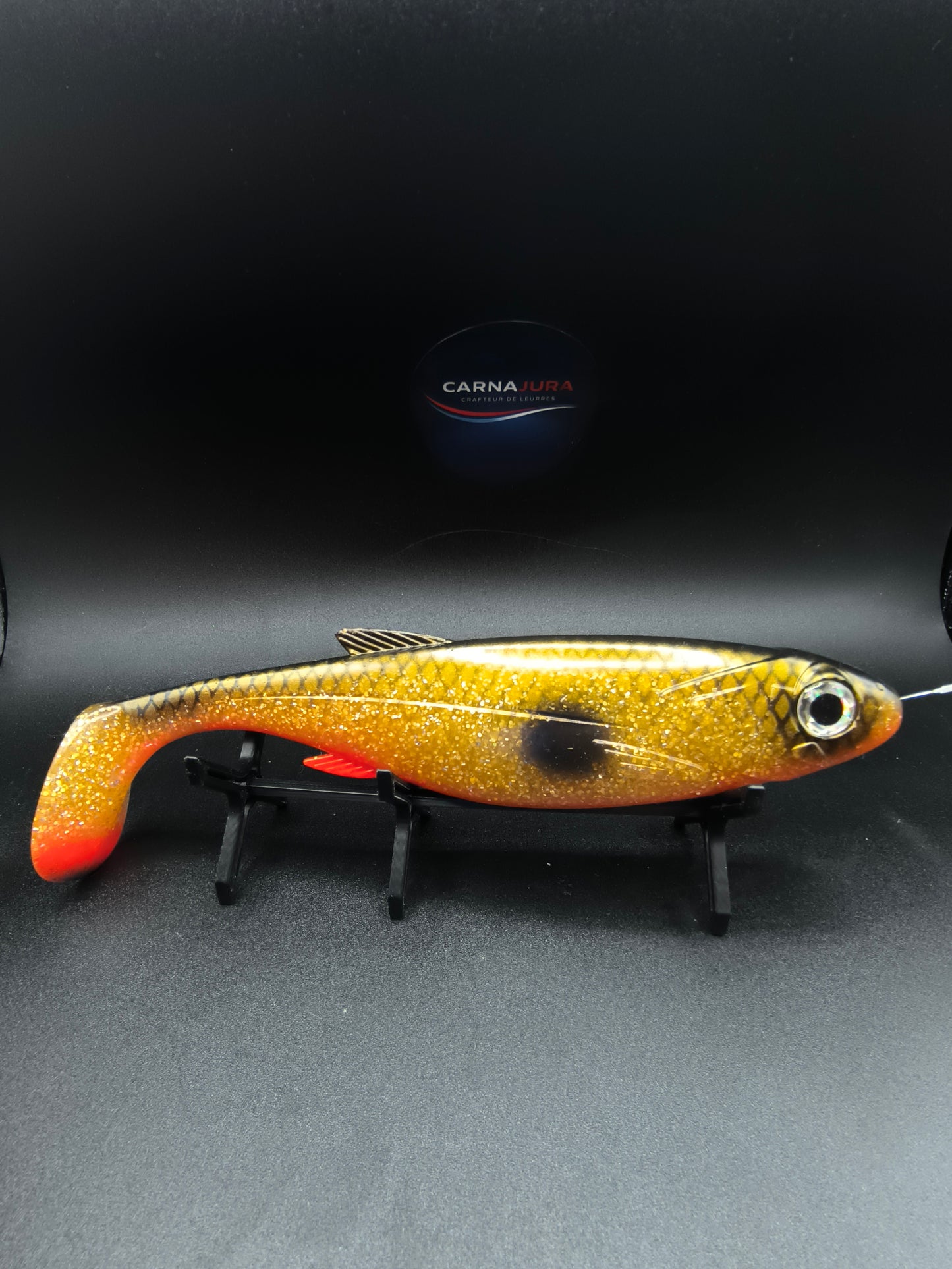 T-REX 250 Gold, leurre souple big bait 25 cm pour la pêche du brochet avec coloris or attractif et vibrations puissantes.