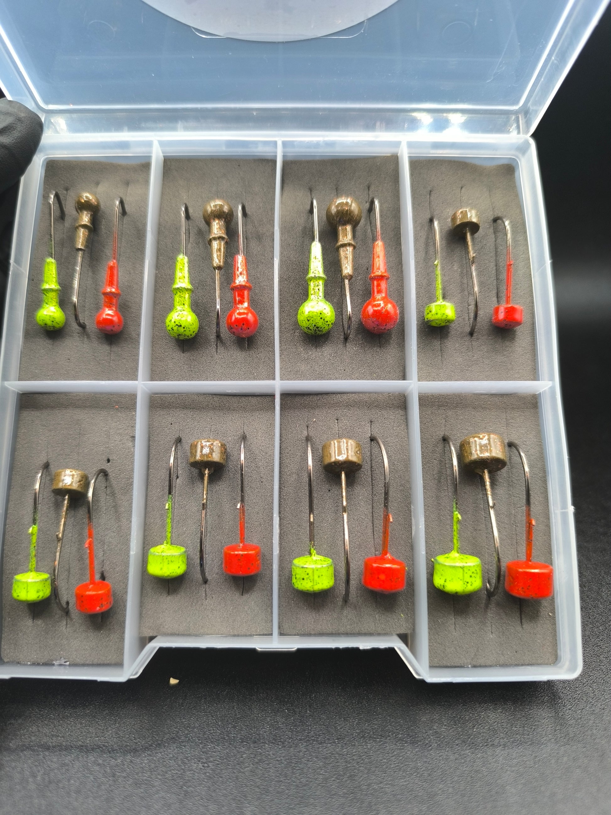 Coffret de 24 têtes plombées finesse et Ned Rig pour leurres souples, idéal pour la pêche de la perche et du sandre en technique légère.