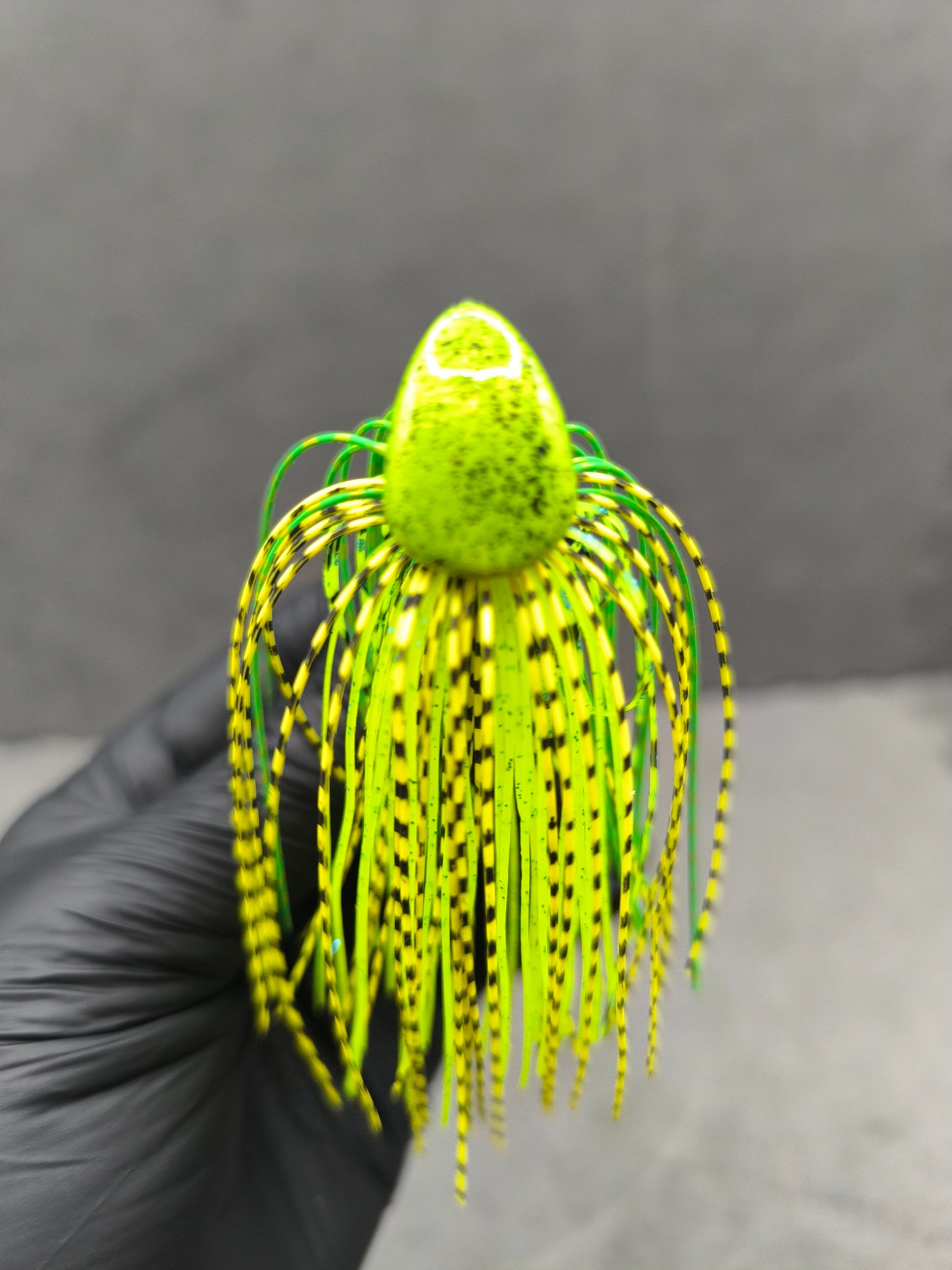 Rubber jig vertical sandre ProZander chartreuse Carnajura 21g 27g hameçon Mustad 5/0