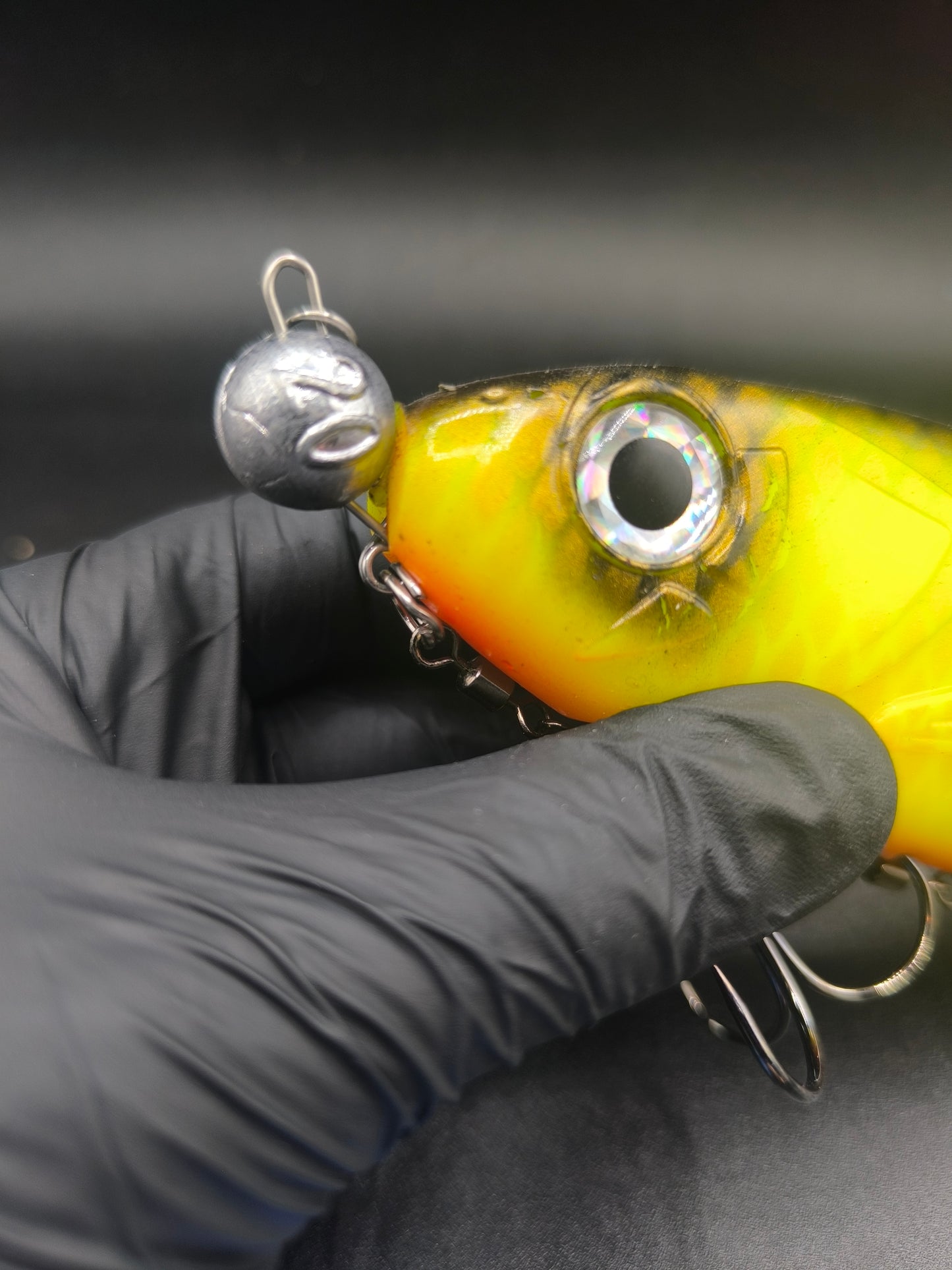 Vis leurre Carnajura pour fixation solide des leurres souples sur montures et têtes plombées, idéale pour la pêche des carnassiers.